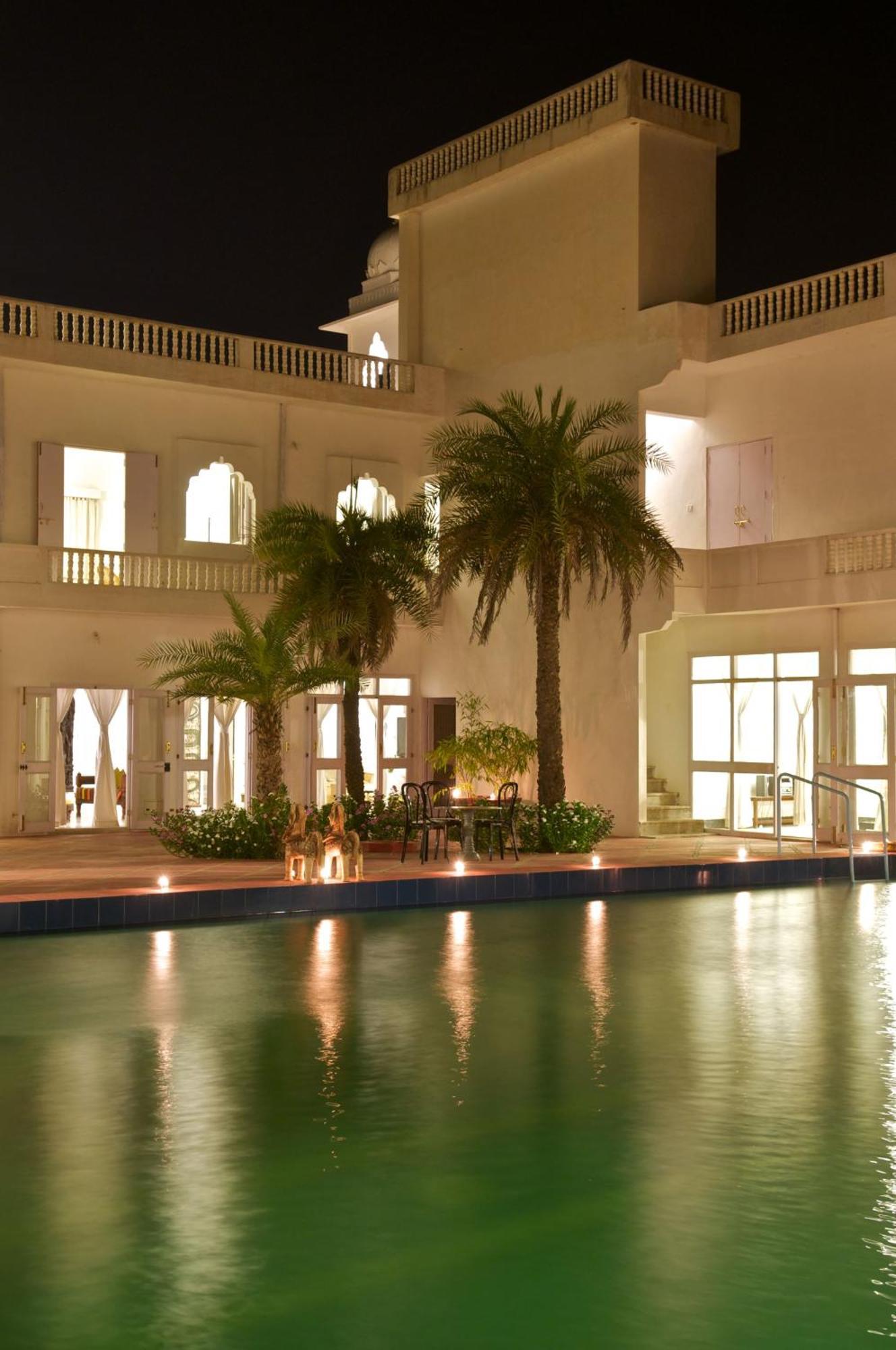 Savista Retreat Hotel Jaipur Exterior photo